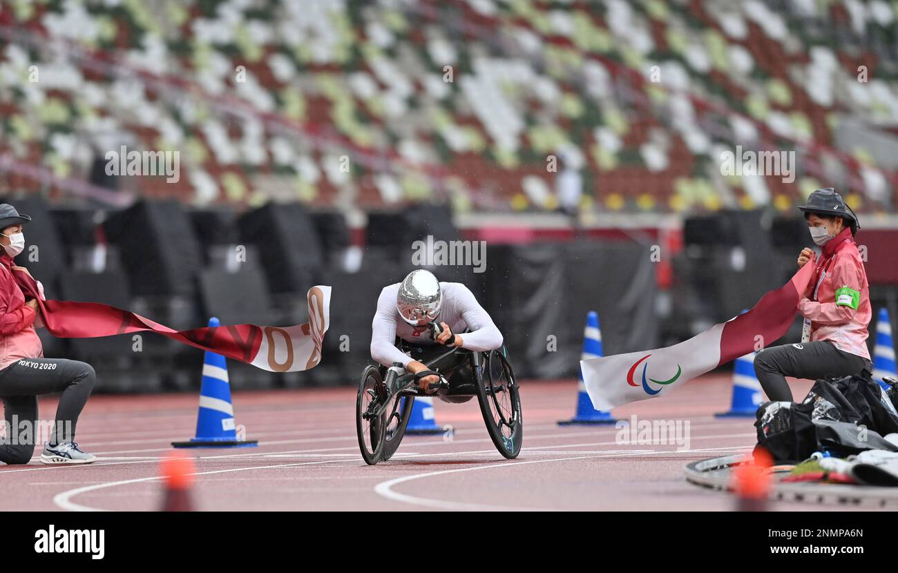 Switzerland's HUG Marcel wins the Men's Marathon - T54 at the Summer Paralympic Games in Tokyo on Sep. 5, 2021. ( The Yomiuri Shimbun via AP Images ) Banque D'Images