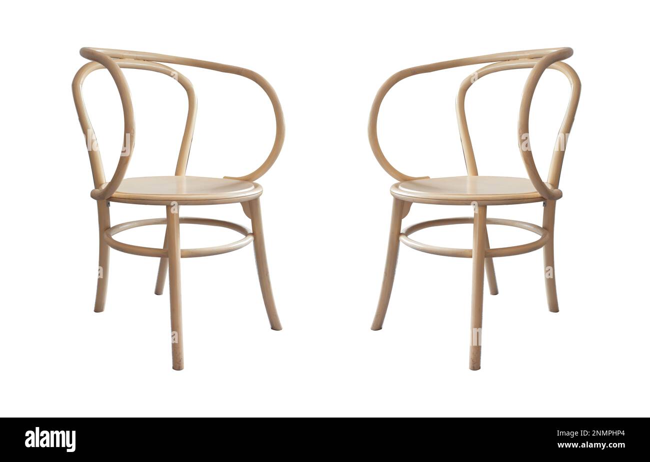 Chaises en bois de près isolées sur fond blanc, photo de stock Banque D'Images