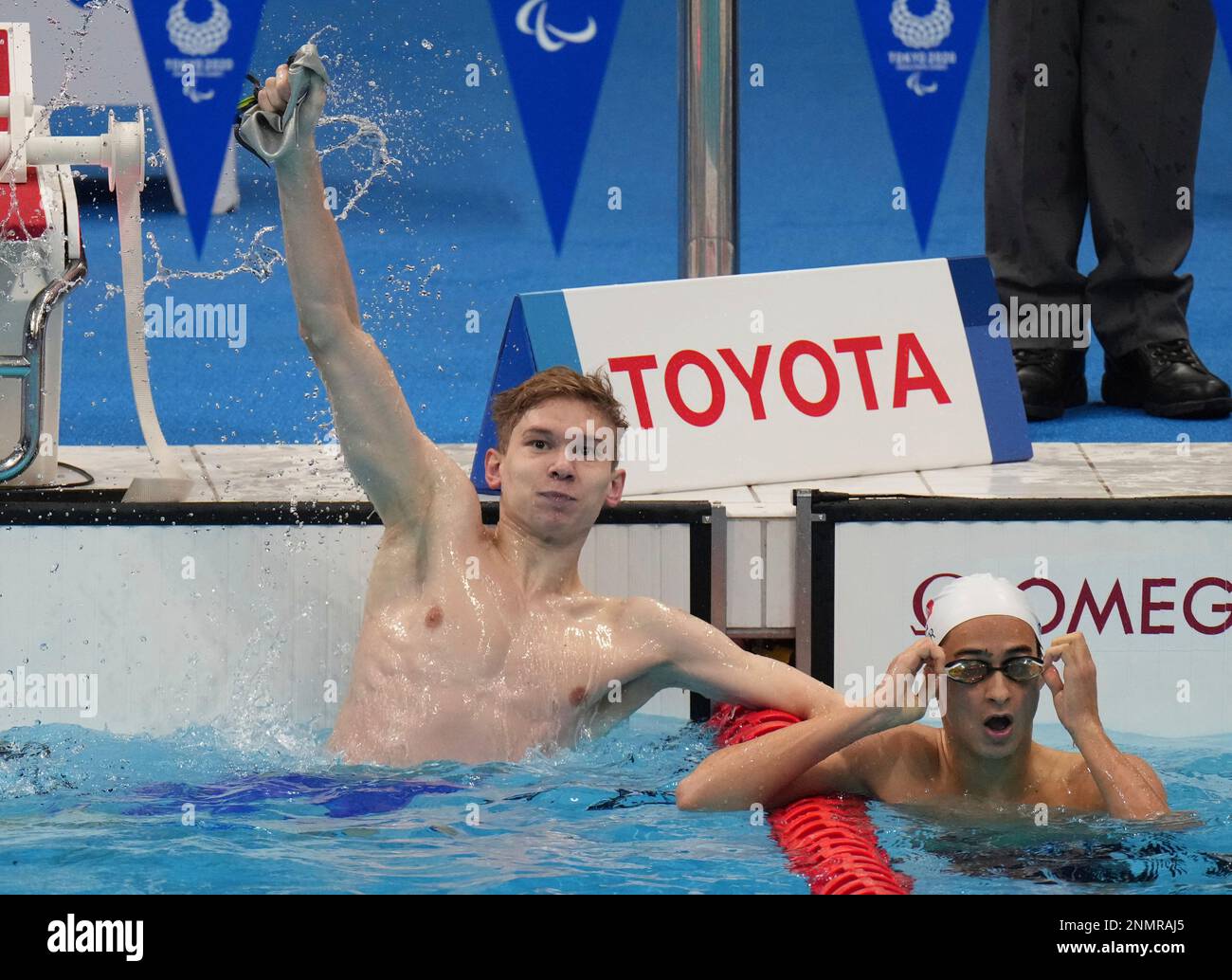 Russian Paralympic Committee, RPC's MOZGOVOI Bogdan reacts after winning the Men's 100m Backstroke - S9 Finalin the Summer Paralympic Games at Tokyo Aquatics Centre in Tokyo on Aug. 30, 2021. ( The Yomiuri Shimbun via AP Images ) Banque D'Images
