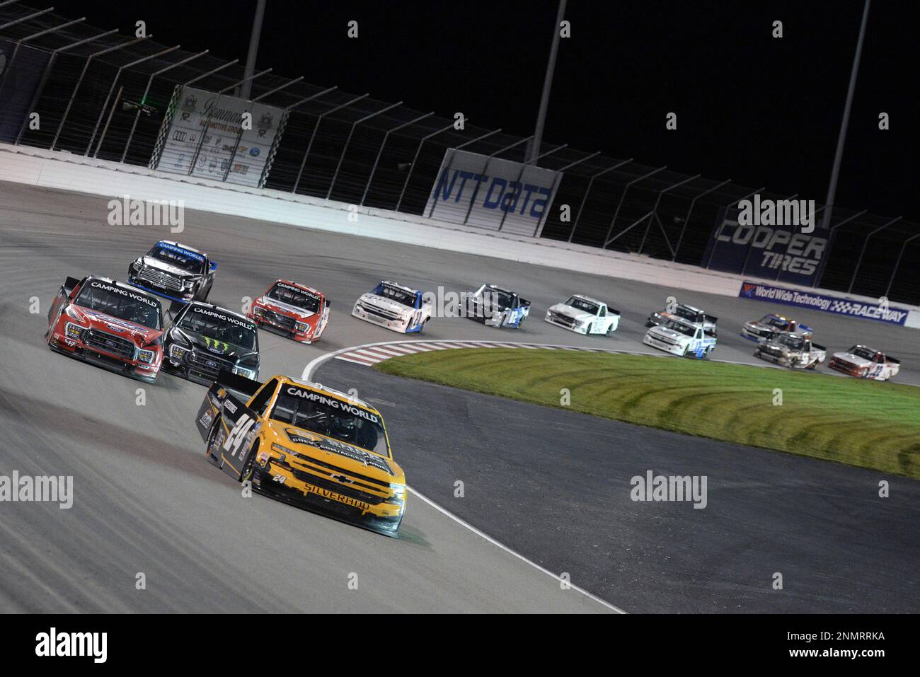 MADISON, IL - AUGUST 20: Jack Wood (24) GMS Racing Chevrolet Silverado leads a line of trucks through turn four during the NASCAR Camping World Truck Series Toyota 200 presented by CK Power on August 20, 2021, at World Wide Technology Raceway at Gateway in Madison, Illinois. (Photo by Michael Allio/Icon Sportswire) (Icon Sportswire via AP Images) Banque D'Images