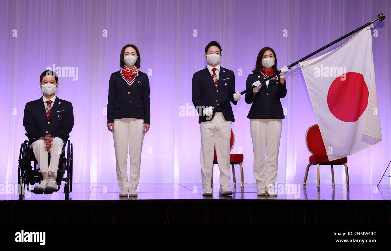 The inaugural meeting of Tokyo Paralympic Japan National Team is held in Minato Ward, Tokyo on August 17, 2021. The leader of the Japanese team Junichi Kawai and the captain Shingo Kunieda (L) attend the ceremony. The Tokyo Paralympic Games will be held from August 24th to September 5th without spectators in principle due to a pandemic of the new coronavirus COVID-19. ( The Yomiuri Shimbun via AP Images ) Banque D'Images