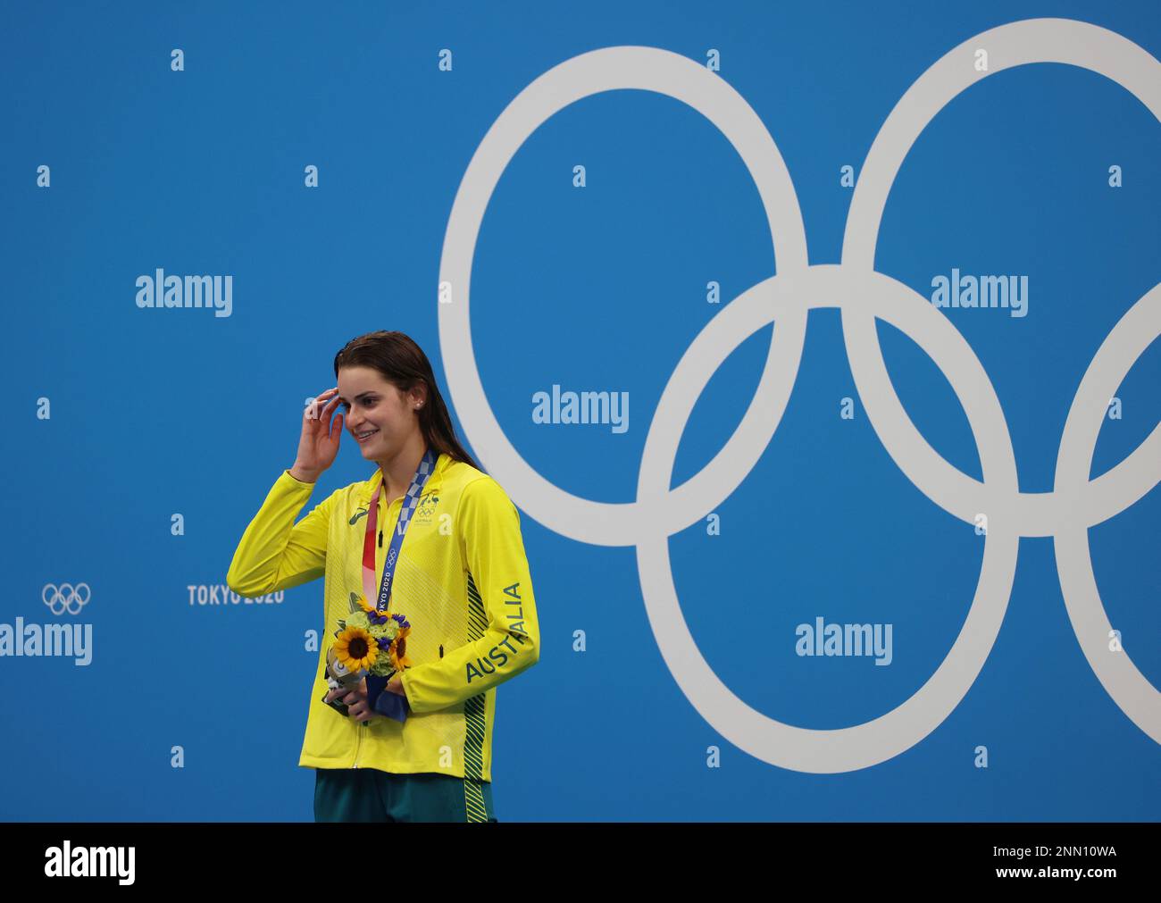 McKEOWN Kaylee of Australia reacts after winning women's 100m backstroke final at Tokyo Aquatics Centre in Tokyo on July 27, 2021. McKEOWN Kaylee won the event to claim gold medal. MASSE Kylie of Canada placed 2nd, and SMITH Regan of United States placed 3rd in the event. ( The Yomiuri Shimbun via AP Images ) Banque D'Images