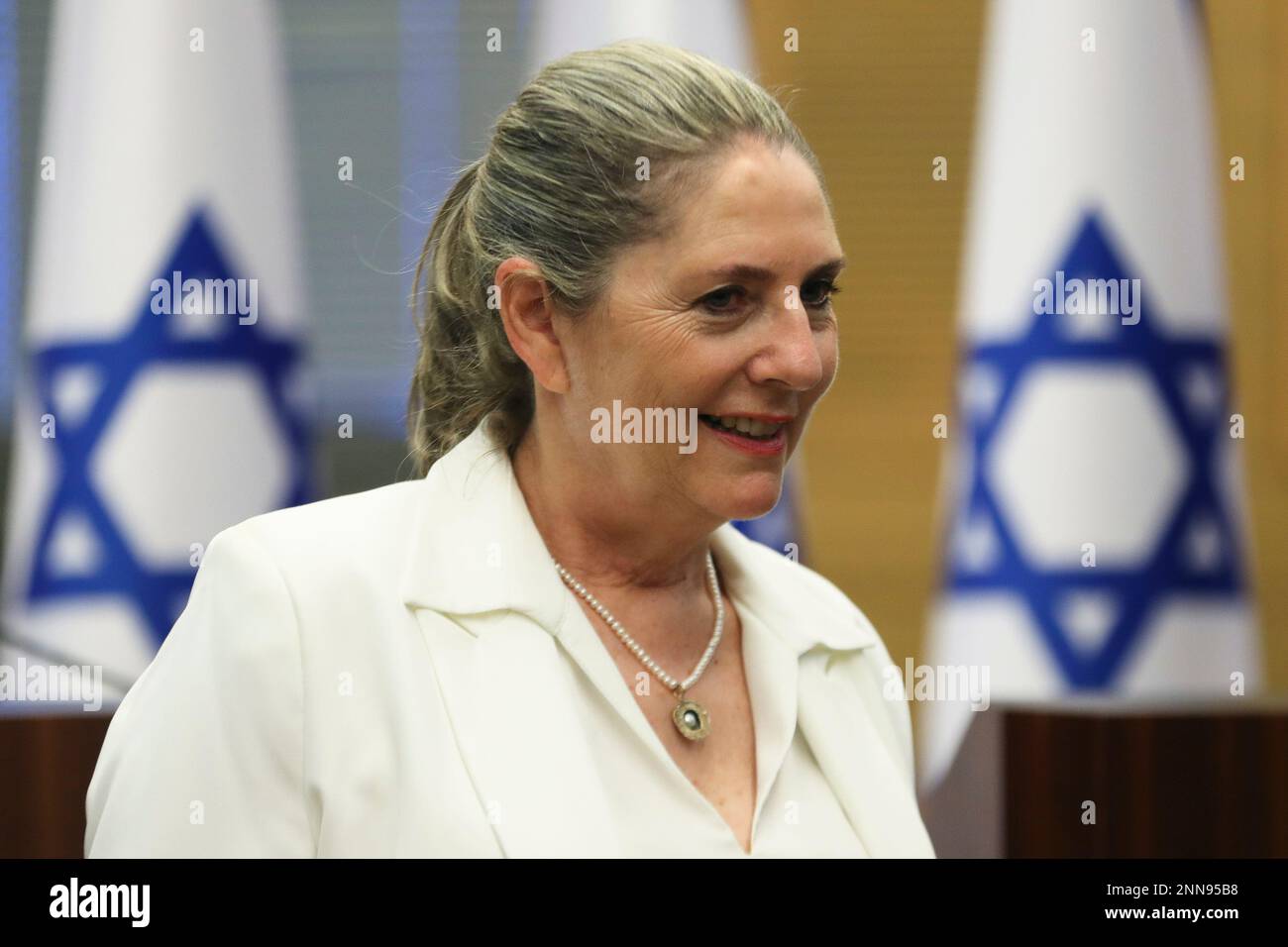 Michal Herzog, wife of President-elect Isaac Herzog, looks on after a special session of the Knesset whereby Israeli lawmakers elected the new president, at the Knesset, Israel's parliament, in Jerusalem Wednesday, June 2, 2021. (Ronen Zvulun/Pool Photo via AP) Banque D'Images