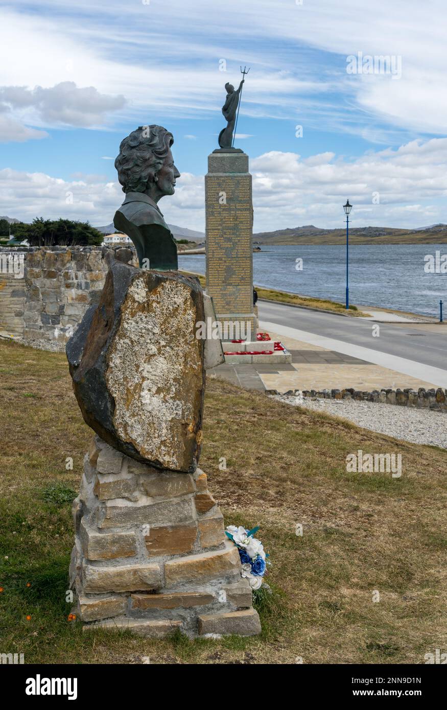 Port Stanley, îles Falkland - 31 janvier 2023 : buste de Margaret Thatcher et mémorial Banque D'Images