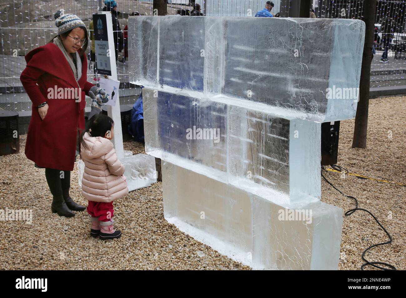 Toronto, Canada. 19th févr. 2023. Blocs de glace attendant d'être sculptés dans une sculpture sur glace pendant l'Icefest à Toronto, Ontario, Canada sur 19 février 2023. (Photo de Creative Touch Imaging Ltd./NurPhoto)0 crédit: NurPhoto SRL/Alay Live News Banque D'Images