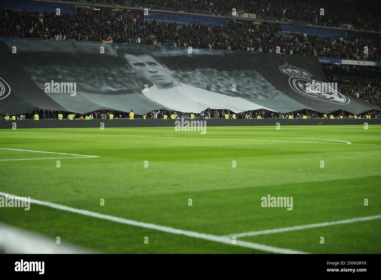 Madrid, Espagne. 31st octobre 2022. Hommage à Amancio lors du match de la Liga 23 entre le Real Madrid et l'Atlético de Madrid Atlético de Madrid au stade Santiago Bernabeu de Madrid, en Espagne, sur 25 février 2023. (Photo par Edward F. Peters/Sipa USA) crédit: SIPA USA/Alay Live News Banque D'Images