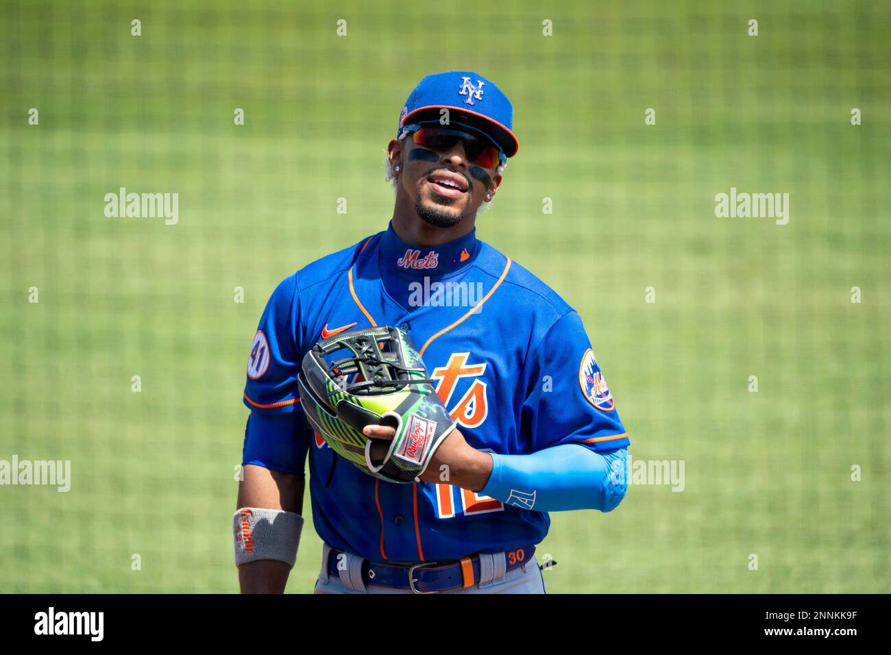 WEST PALM BEACH, FL - MARCH 21: New York Mets infielder Francisco Lindor (12) smiles during an MLB spring training game between the New York Mets and the Washington Nationals at The Ballpark of The Palm Beaches on March 21, 2021 in West Palm Beach, Florida. (Photo by Doug Murray/Icon Sportswire) (Icon Sportswire via AP Images) Banque D'Images