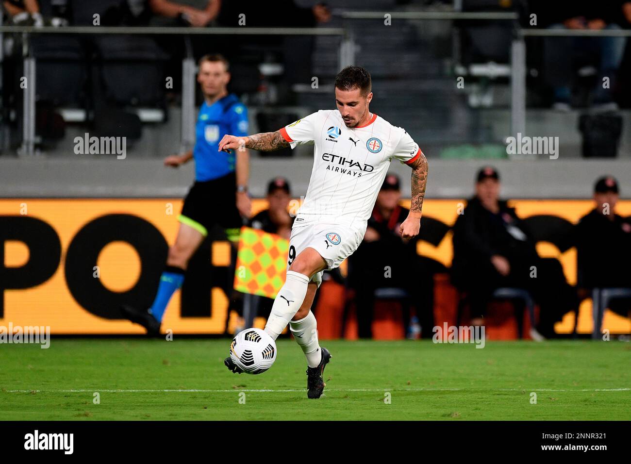 SYDNEY, AUSTRALIA - MARCH 02: Jamie Maclaren of Melbourne City controls the ball during the Hyundai A-League soccer match between Western Sydney Wanderers FC and Melbourne City FC on March 02, 2021 at Bankwest Stadium in Sydney, Australia. (Photo by Speed Media/Icon Sportswire) (Icon Sportswire via AP Images) Banque D'Images