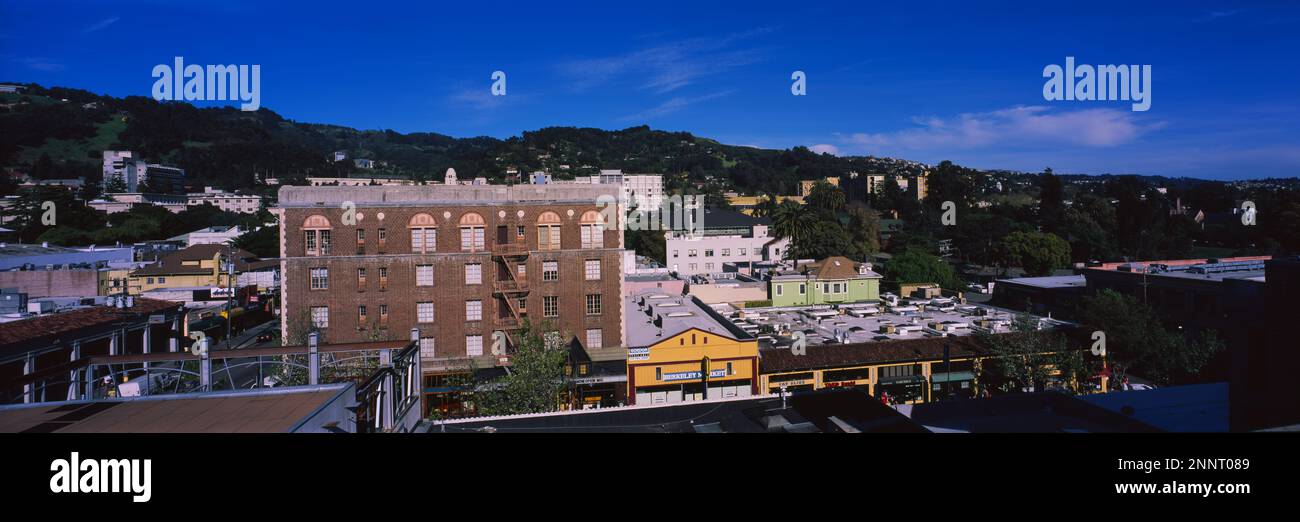 Vue panoramique sur les bâtiments d'une ville de durant près de Telegraph, Berkeley, Alameda County, Californie, États-Unis Banque D'Images