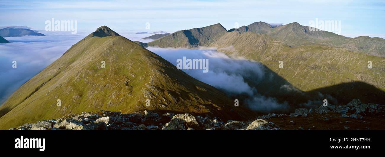 Feu tôt le matin sur Buachaville Etive Beag, Glen COE, Écosse Banque D'Images