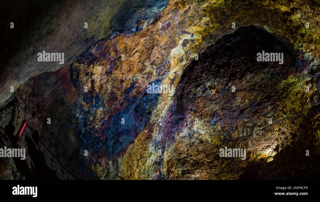Intérieur de la grotte, chambre magma du volcan Thrihnukagigur, montagnes Blafjoll, Reykjavik, Islande Banque D'Images