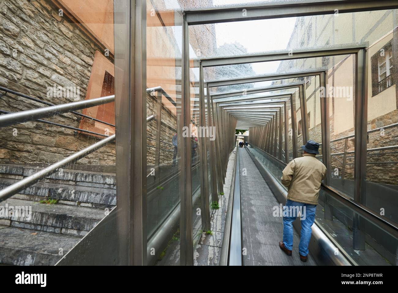 20/05/2018, vue du peuple sur l'escalator à 'Canton de la Soledad', Vitoria, Gasteiz, Álava, pays Basque, Euskadi, Euskal Herria, Espagne. Banque D'Images