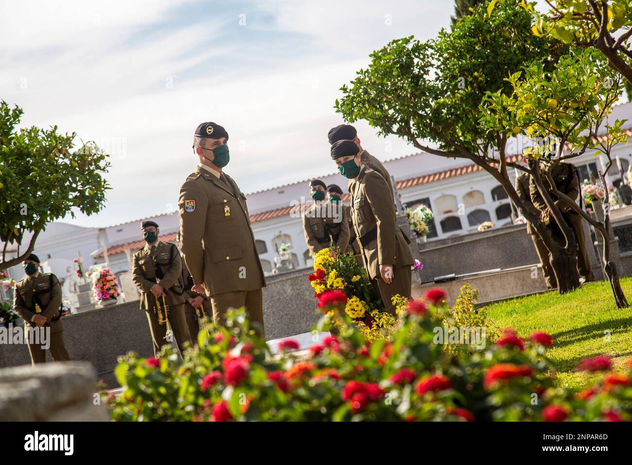 On the occasion of All Saints' Day, members of the "Extremadura" XI Brigade celebrate an act of homage to the fallen who gave their lives for Spain, in the cemetery of Badajoz, Extremadura (Spain), on November 3, 2020. The 'Extremadura' XI Brigade is one of the four heavy brigades of the 'Castillejos' Division, a unit belonging to the Land Force of the Army NOVEMBER 03;2020;ARMY;MILITARY;HOMAGE;ALL SAINTS DAY;WAR;CROSSES;NICHES JAVIER PULPO / Europa Press 11/03/2020 (Europa Press via AP) Banque D'Images
