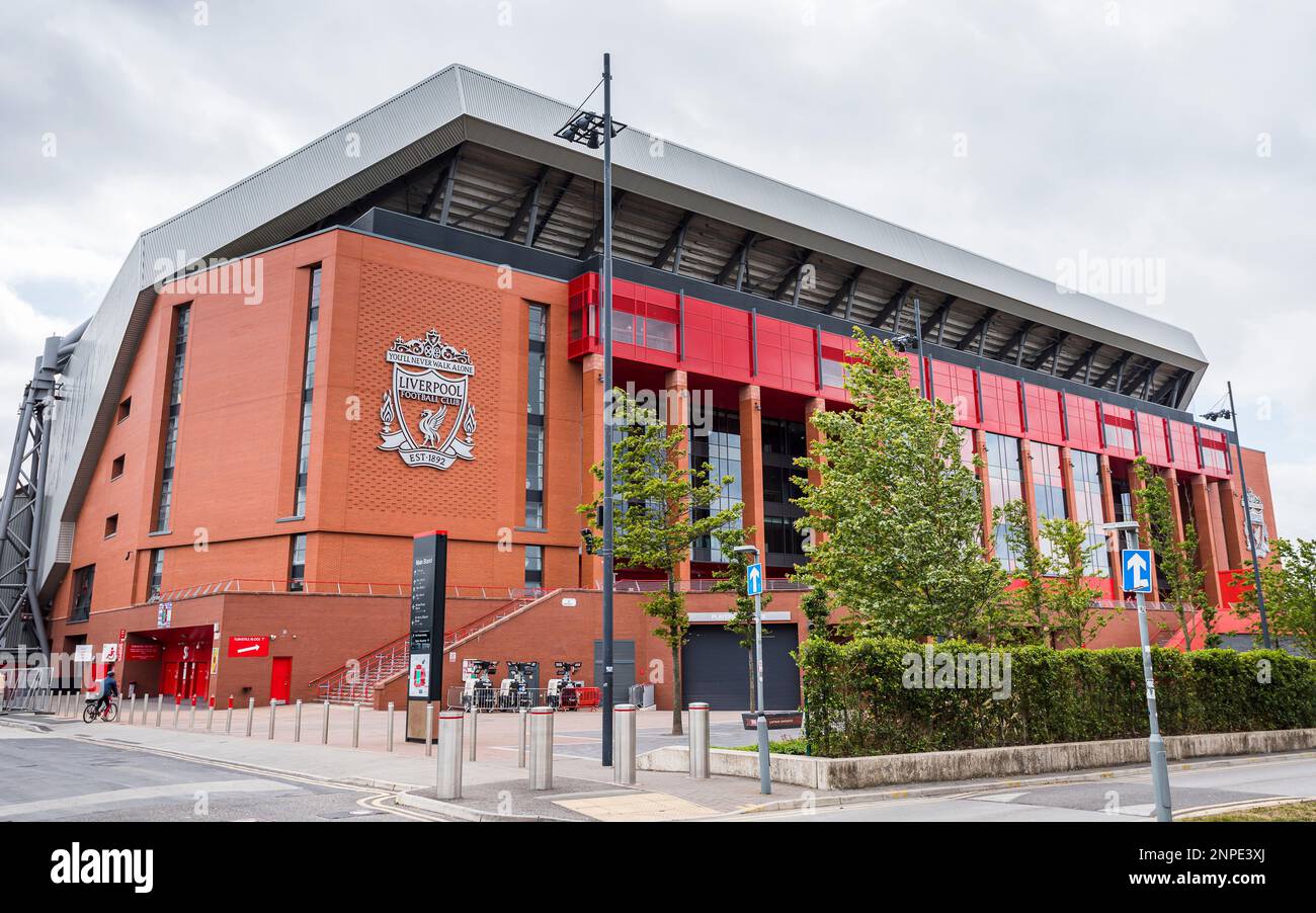 Un stade d'Anfield calme vu à Liverpool pendant l'été 2022 en haute saison. Banque D'Images
