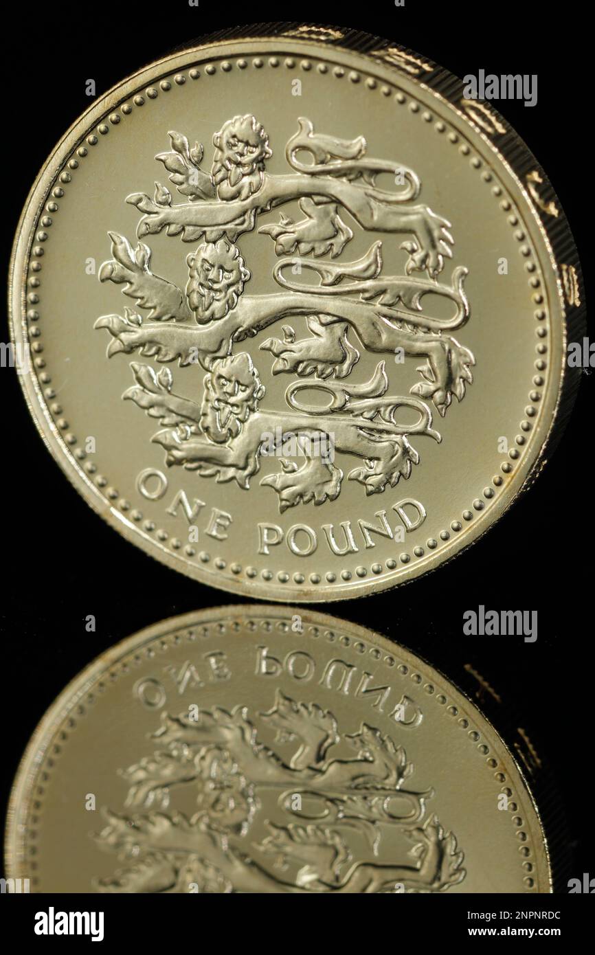 2002 épreuve £1 mettant en vedette les 3 Lions qui représentent l'Angleterre. Les trois lions remontent à Richard cœur de lion (1189-1199) Banque D'Images