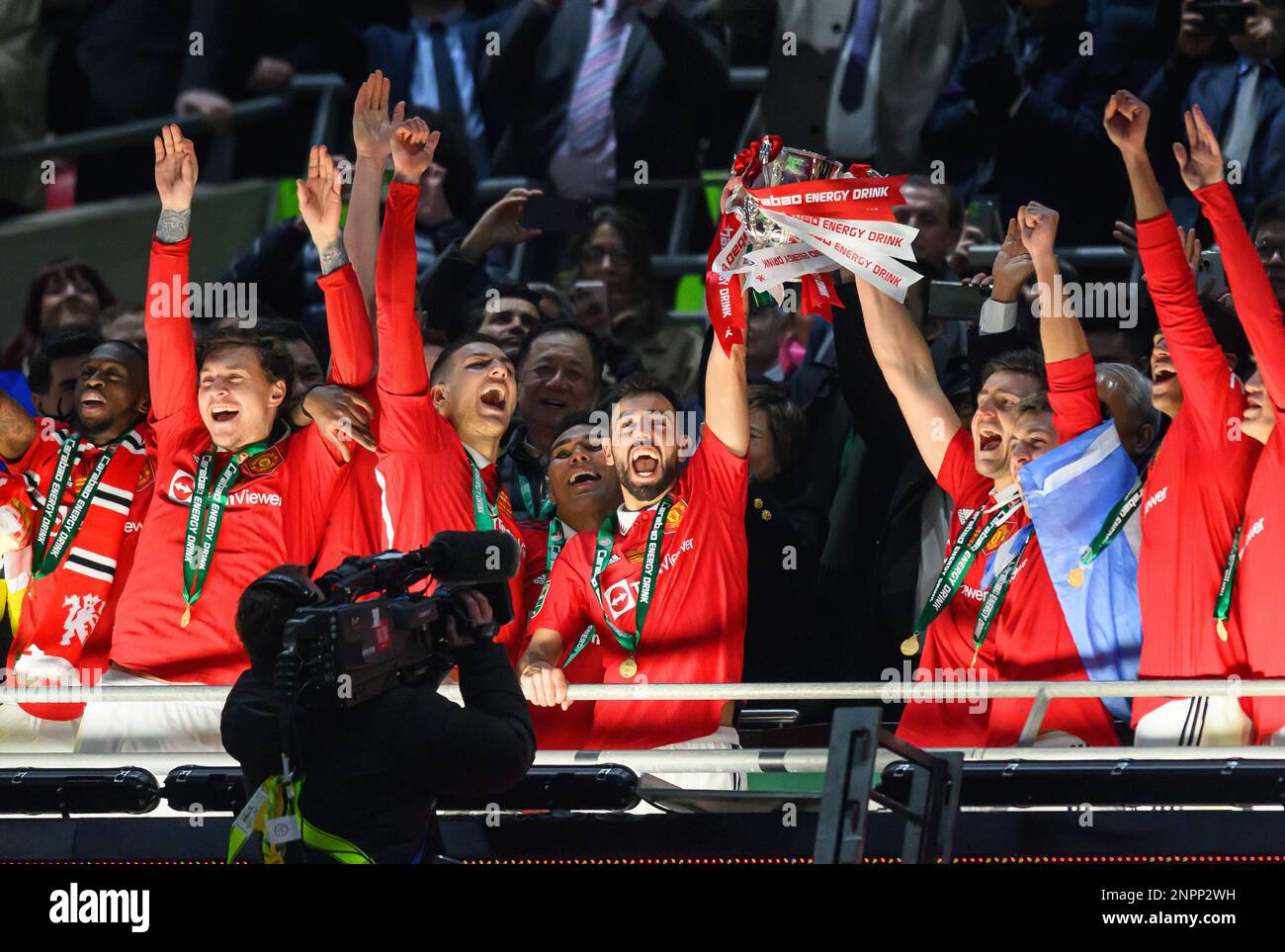 Londres, Royaume-Uni. 26th févr. 2023. Manchester United fêtez la victoire de la finale de la coupe de Carabao à Wembley Credit: Mark pain/Alamy Live News Banque D'Images