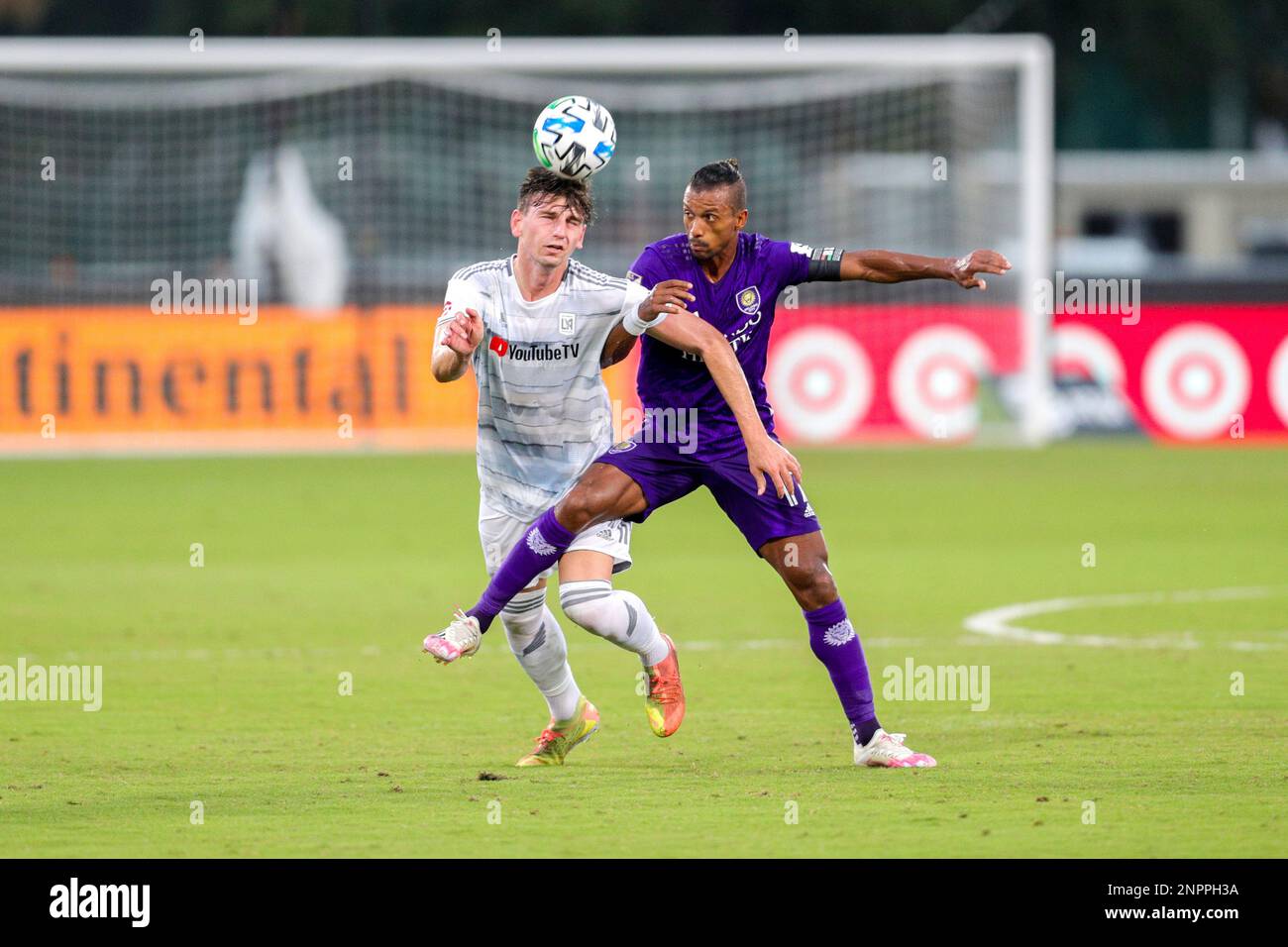 ORLANDO, FL - JULY 31: Los Angeles FC defender Tristan Blackmon (27) and Orlando City forward Nani (17) go for the ball during the MLS is Back Quarterfinal soccer match between Orlando City SC and the Los Angeles Football Club on July 31, 2020, at the ESPN Wide World of Sports Complex in Orlando, FL. (Photo by Joe Petro/Icon Sportswire) (Icon Sportswire via AP Images) Banque D'Images