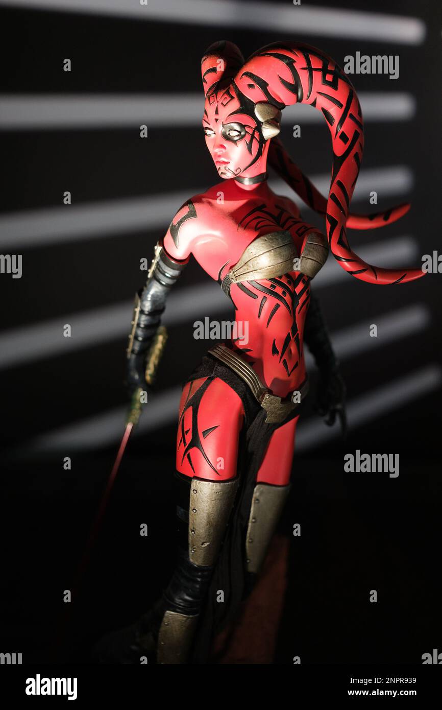 Madrid, Espagne. 24th févr. 2023. Une figure du personnage Ahsoka Tano vu lors de l'expansion de Universo Star Wars à Madrid. L'exposition Universo Star Wars marque un avant et après dans l'histoire de Star Wars collectant en Espagne. Tenue de 24 février à 30 juillet, dans la salle CEART. Crédit : SOPA Images Limited/Alamy Live News Banque D'Images