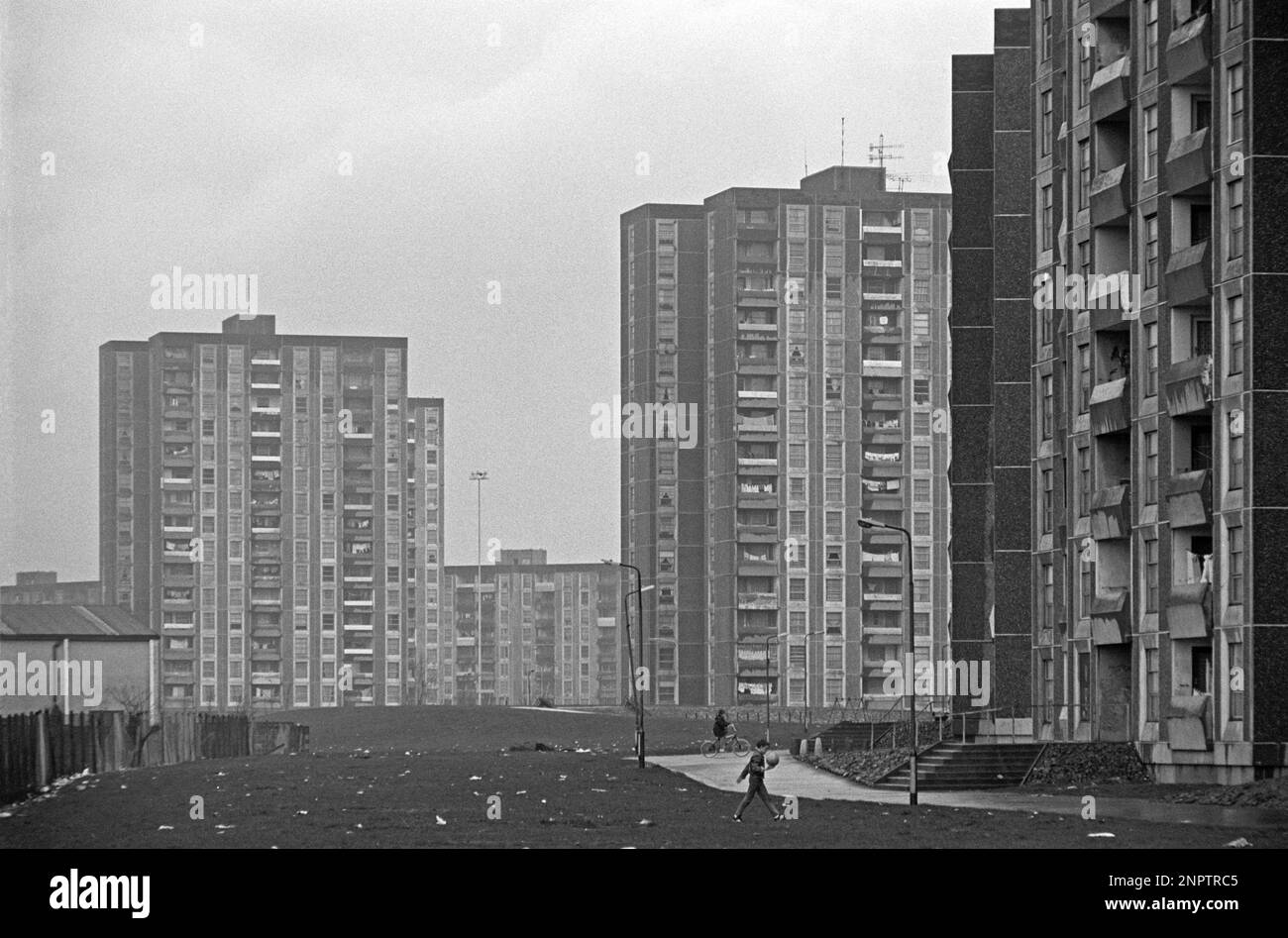 Tower Blocks, Ballymun, Dublin, République d'Irlande, avril 1986 Banque D'Images