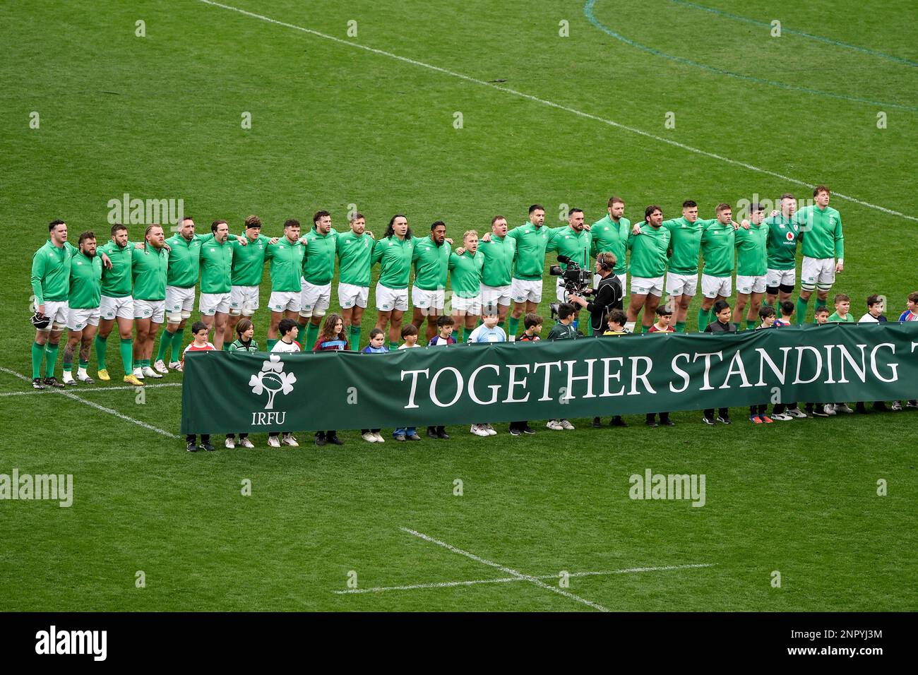 L'équipe de l'Irlande se met en file lors du match de rugby des six Nations entre l'Italie et l'Irlande au Stadio Olimpico à Rome sur 25 février 2023. Photo Andrea St Banque D'Images