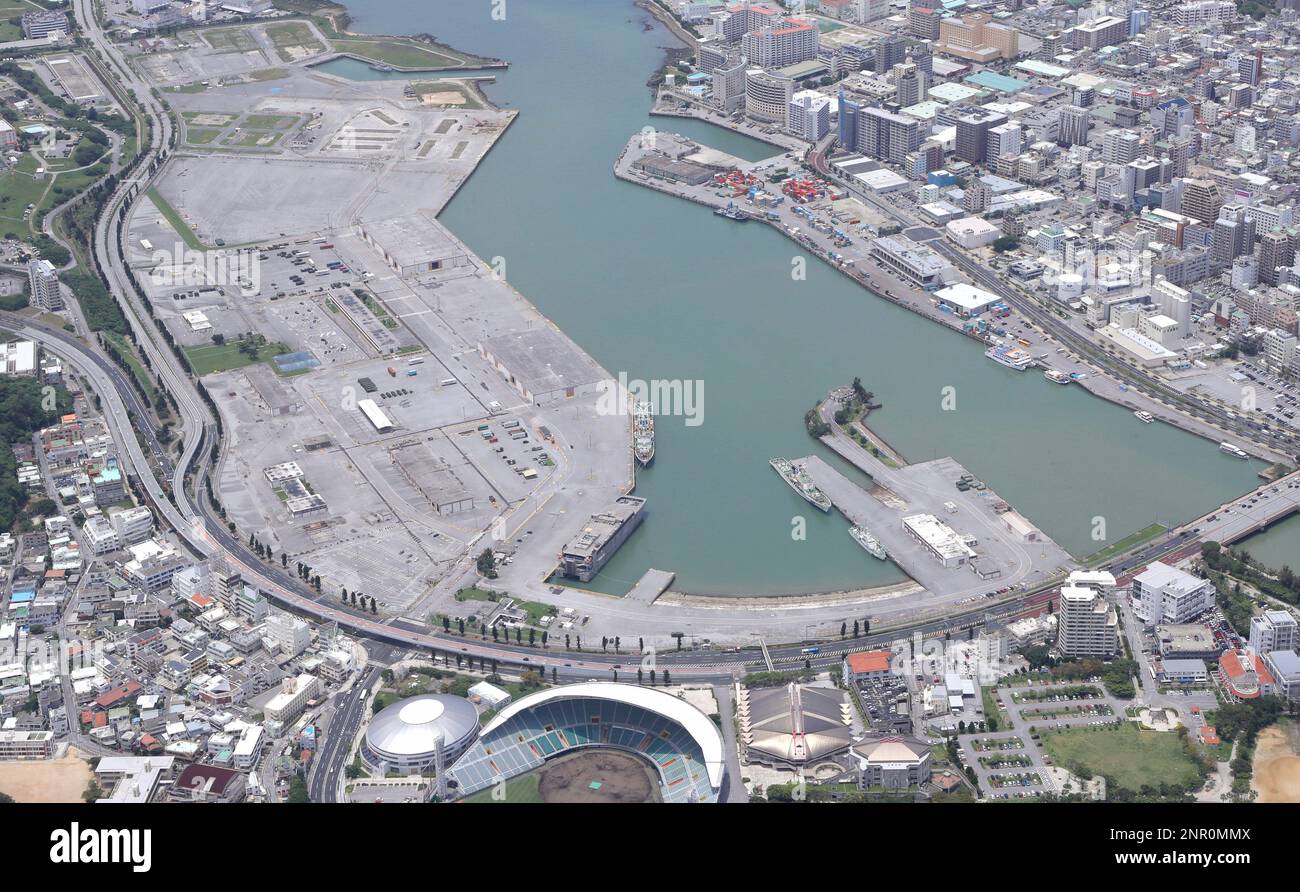 An aerial photo taken on May 20, 2020 shows Naha Port Facility in Naha, Okinawa Prefecture. ( The Yomiuri Shimbun via AP Images ) Banque D'Images