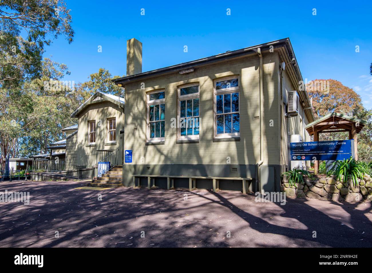 Les anciens bâtiments de l'école publique de Wyong situés dans le parc municipal de Wyong sur la Nouvelle-Galles du Sud, Central Coast, en Australie, sont maintenant utilisés par la communauté Banque D'Images