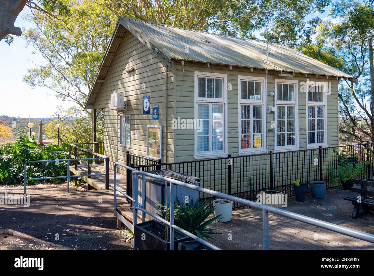 Les anciens bâtiments de l'école publique de Wyong situés dans le parc municipal de Wyong sur la Nouvelle-Galles du Sud, Central Coast, en Australie, sont maintenant utilisés par la communauté Banque D'Images