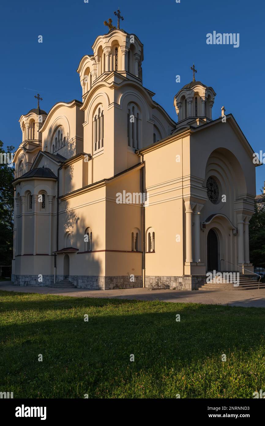 Église Saints Cyril et Methodius dans la ville de Ljubljana, Slovénie. Église orthodoxe orientale de 1936, architecture néo-byzantine (serbo-byzantine). Banque D'Images