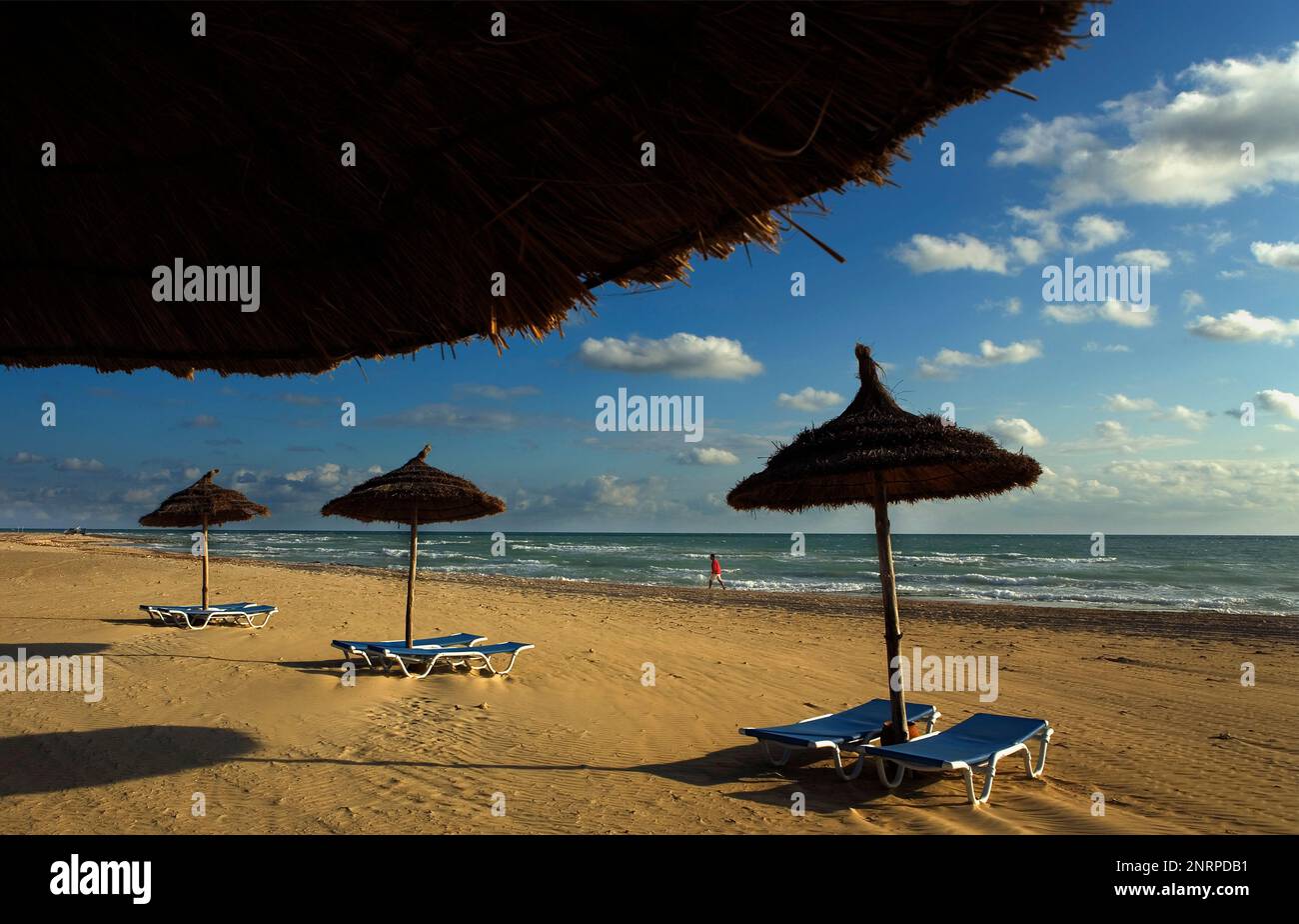 Tunisie.Djerba. La plage de Sidi Mahrès Banque D'Images