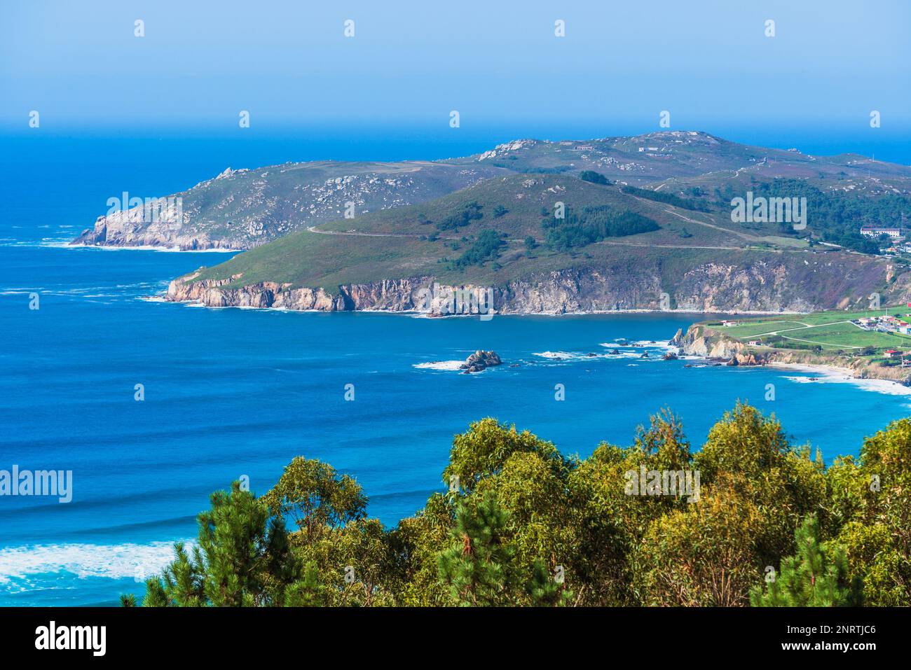 Vue panoramique sur la côte de l'océan Atlantique en Galice, Espagne. Cabo Prior, Une Conogne. Banque D'Images