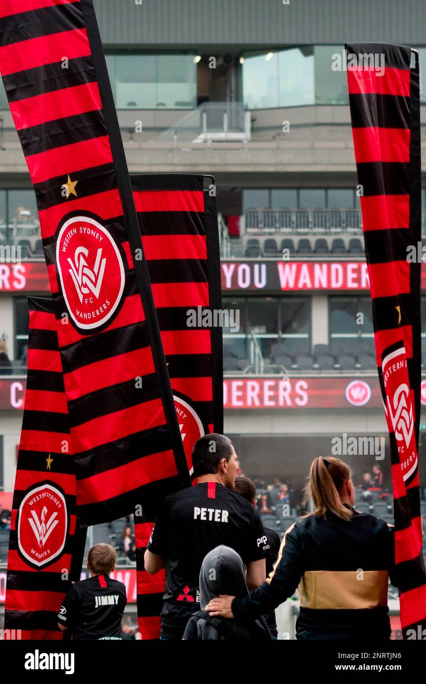 SYDNEY, AUSTRALIA - OCTOBER 12: Wanderers fans during the round 1 A-League soccer match between Western Sydney Wanderers FC and Central Coast Mariners on October 12, 2019 at Bankwest Stadium in Sydney, Australia. (Photo by Speed Media/Icon Sportswire) (Icon Sportswire via AP Images) Banque D'Images