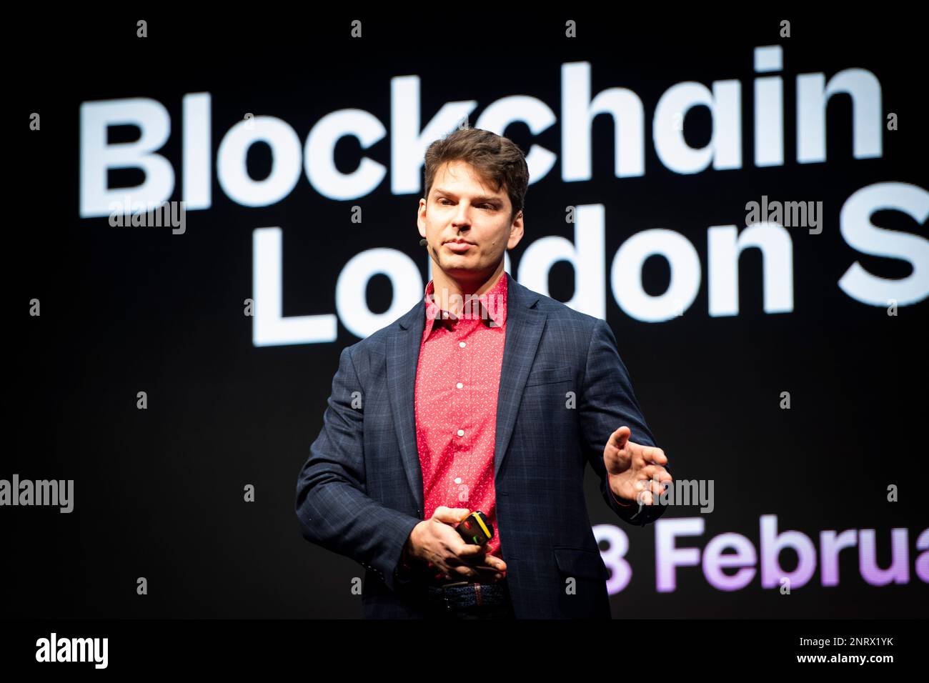 Londres, Royaume-Uni, lundi 27th février 2023 Lex Sokolin sur scène à la blockchain Economy, à Magazine, Greenwich. Credit: DavidJensen / Empics Entertainment / Alamy Live News Banque D'Images