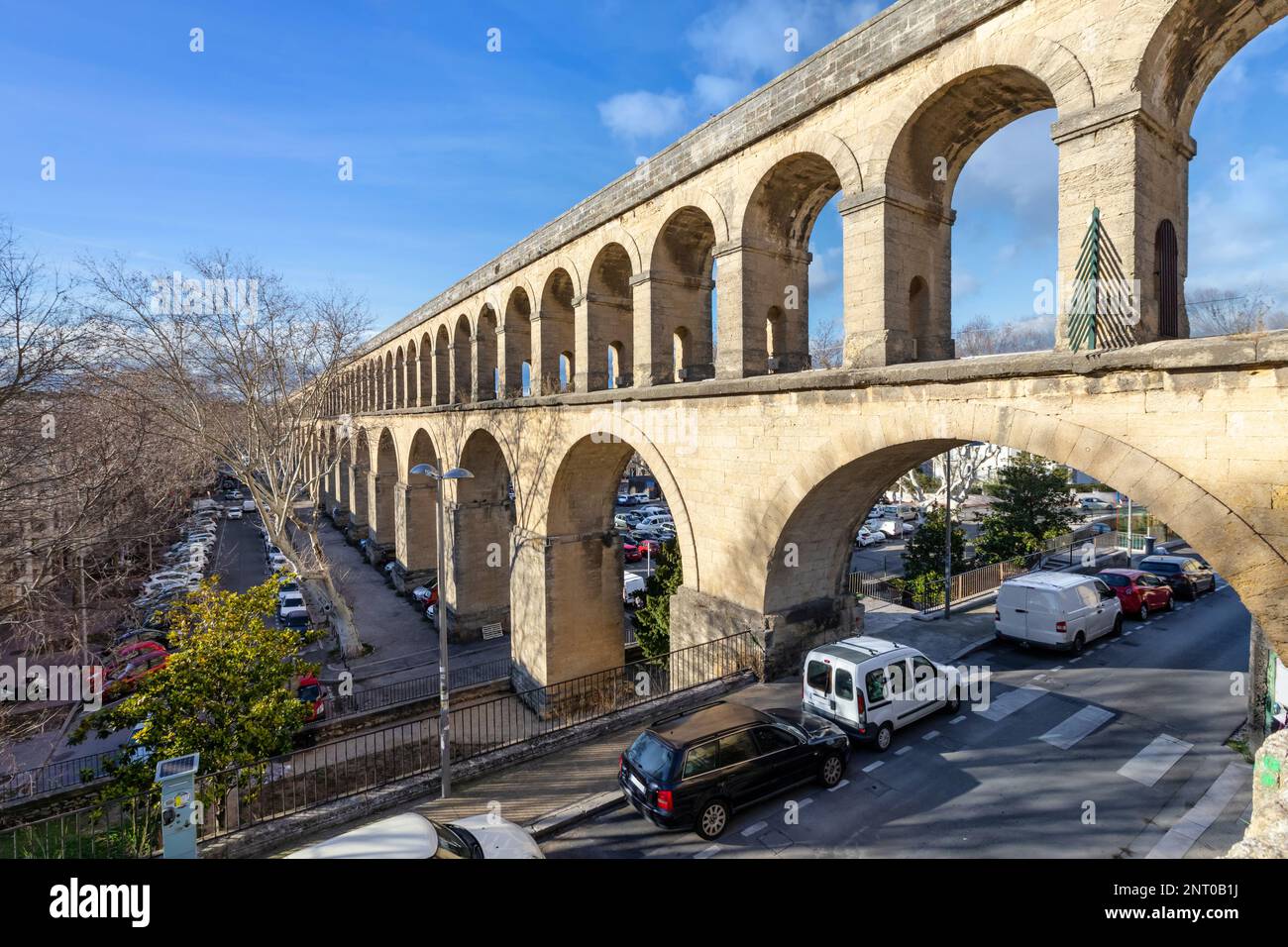 Montpellier, France. Vue sur l'ancien aqueduc à deux niveaux Saint-Clément Banque D'Images