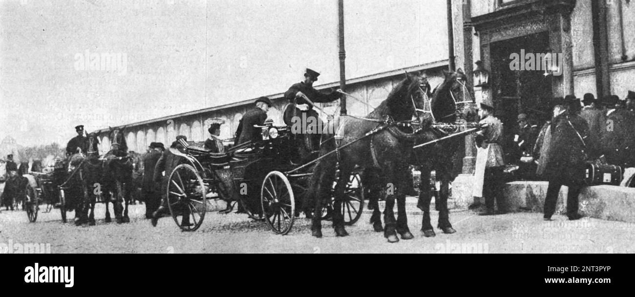 Arrivée à Moscou de délégués étrangers à la septième Conférence internationale de la Croix-Rouge à Saint-Pétersbourg. Photo de 1902. Banque D'Images