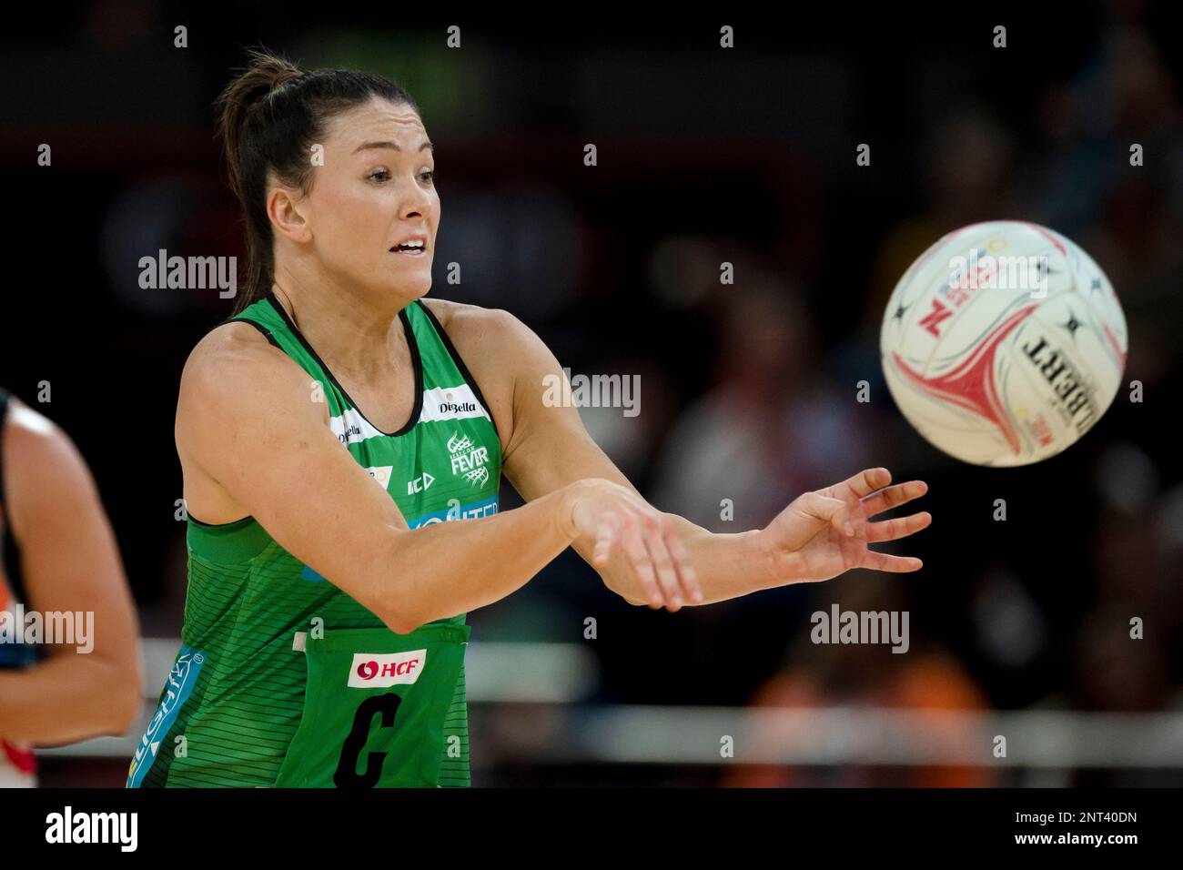 SYDNEY, AUSTRALIA - AUGUST 24: Verity Charles of the West Coast Fever passes the ball during the round 14 Super Netball match between the Giants and the West Coast Fever at Qudos Bank Arena on August 24, 2019 in Sydney, Australia.(Photo by Speed Media/Icon Sportswire) (Icon Sportswire via AP Images) Banque D'Images