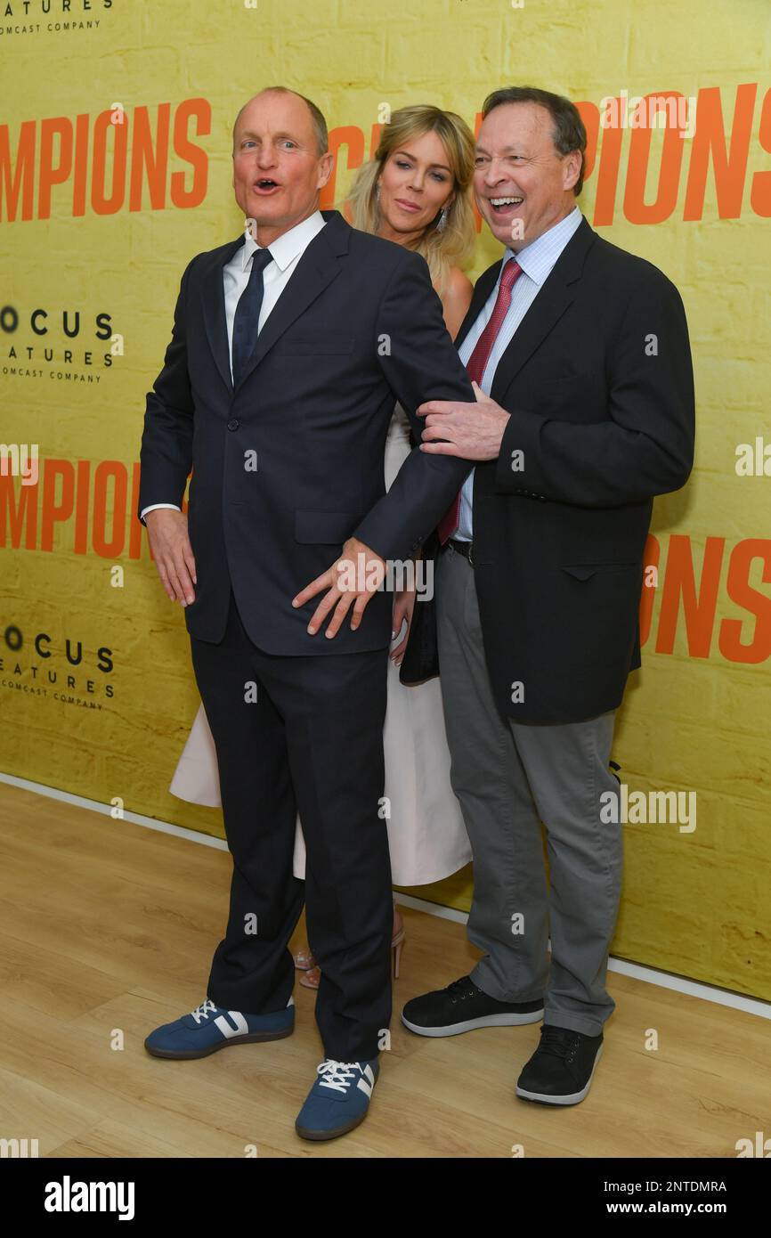 Woody Harrelson, Kaitlin Olson et Bobby Farrelly Banque D'Images