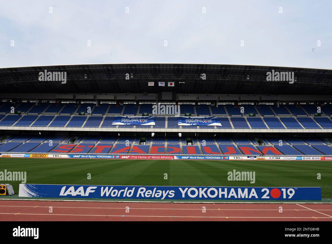 General overall view of Nissan Stadium (International Stadium Yokohama) prior to the IAAF World Relays, Friday, May 10, 2019, in Yokohama, Japan. It is the home stadium of Yokohama F. Marinos of the J1 League. The venue has the highest seating capacity of any stadium in Japan, with a total of 72,327 seats. It hosted three first-round games during the 2002 FIFA World Cup, and the final game between Germany and Brazil was played there on 30 June 2002. The stadium is one of the planned football venues for the 2020 Summer Olympics. The stadium has also been selected as one of the venues for 2019 R Banque D'Images