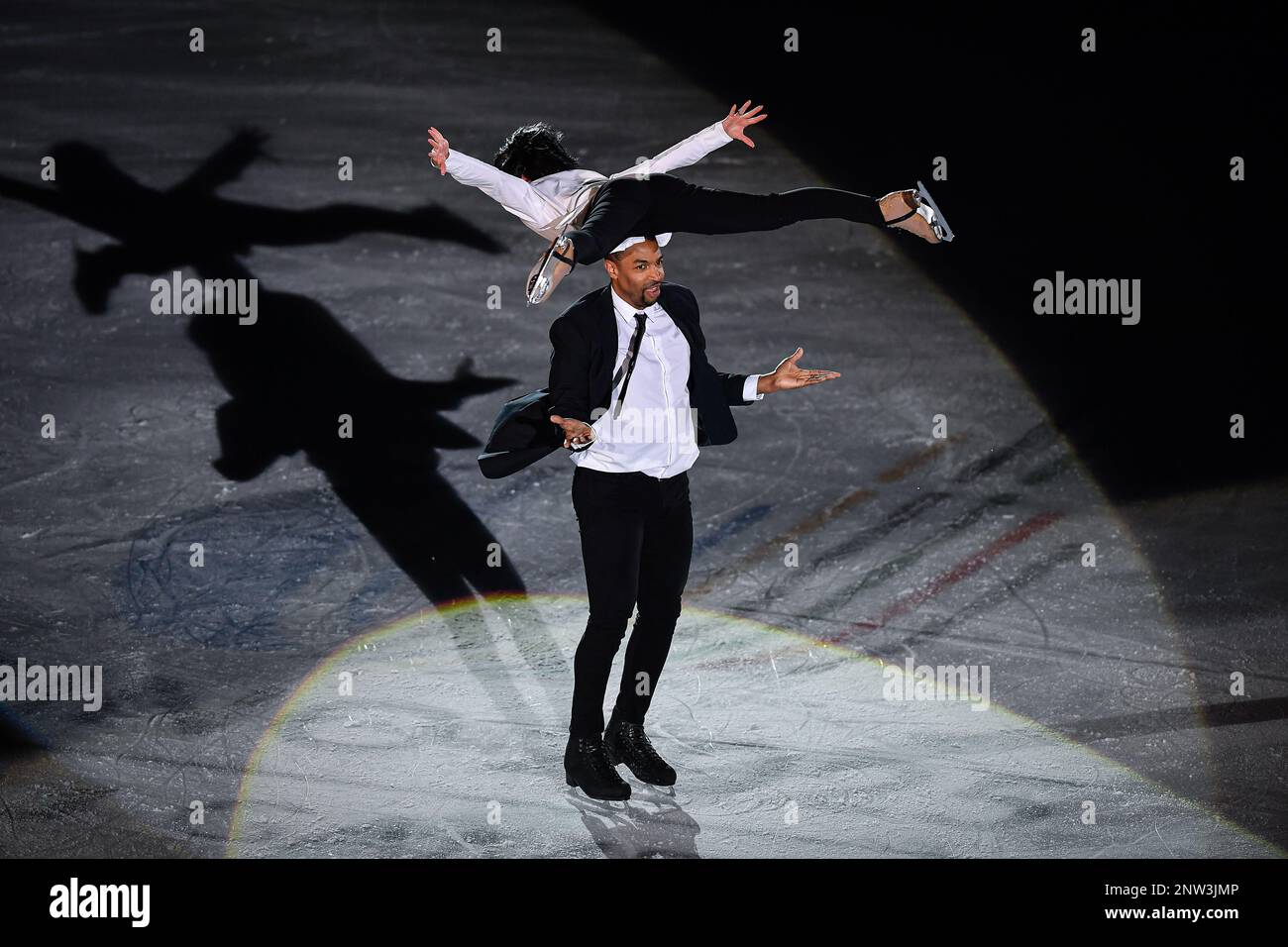 25 février 2023, Turin, Italie, Italie: Italie, Turin 25 février 2023 PalaVela.CINEMA ON ICE.Ice Skating ..Annette Dytrt-Yannick Bonheur (Credit image: © Tonello Abozzi/Pacific Press via ZUMA Press Wire) USAGE ÉDITORIAL SEULEMENT! Non destiné À un usage commercial ! Banque D'Images