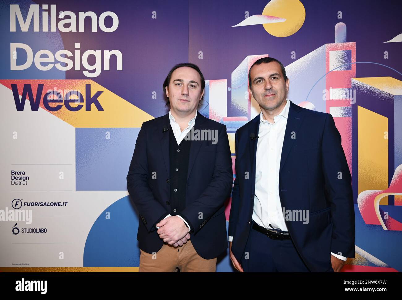 Milan, Italie. 28th févr. 2023. Milan, Italie Fuorisalone Milano Design week 2023 du 17 au 23 avril à Milan Conférence de présentation avec Paolo Casati Co fondateur et directeur de la création de Studiolabo, Cristian Confalonieri fondateur de Studiolabo, Alessia Cappello conseiller pour la Municipalité de mode et de design de Milan présente Alessandro Cannavò RCS dans l'image :Paolo Casati et Cristian Confalonieri fondateurs de Studiolabo crédit: Agence de photo indépendante / Alay Live News Banque D'Images