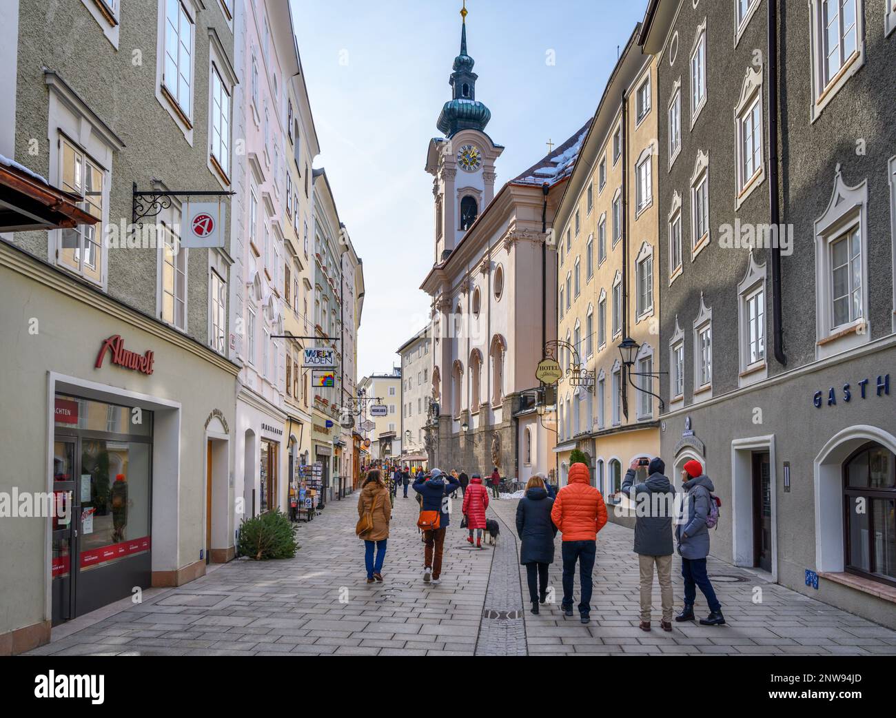 Boutiques sur Linzer Gasse dans le centre historique, Salzbourg, Autriche Banque D'Images