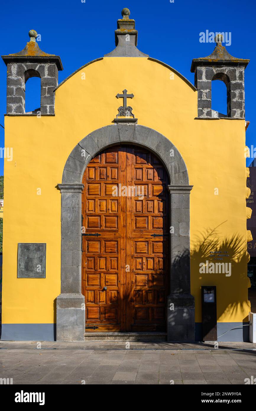 La Ermita de San Miguel Arcángel date de 1506. L'église colorée a été reconstruite en 1759 et restaurée au 20th siècle comme salle d'exposition. Banque D'Images