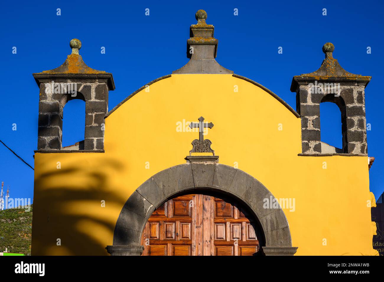 La Ermita de San Miguel Arcángel date de 1506. L'église colorée a été reconstruite en 1759 et restaurée au 20th siècle comme salle d'exposition. Banque D'Images