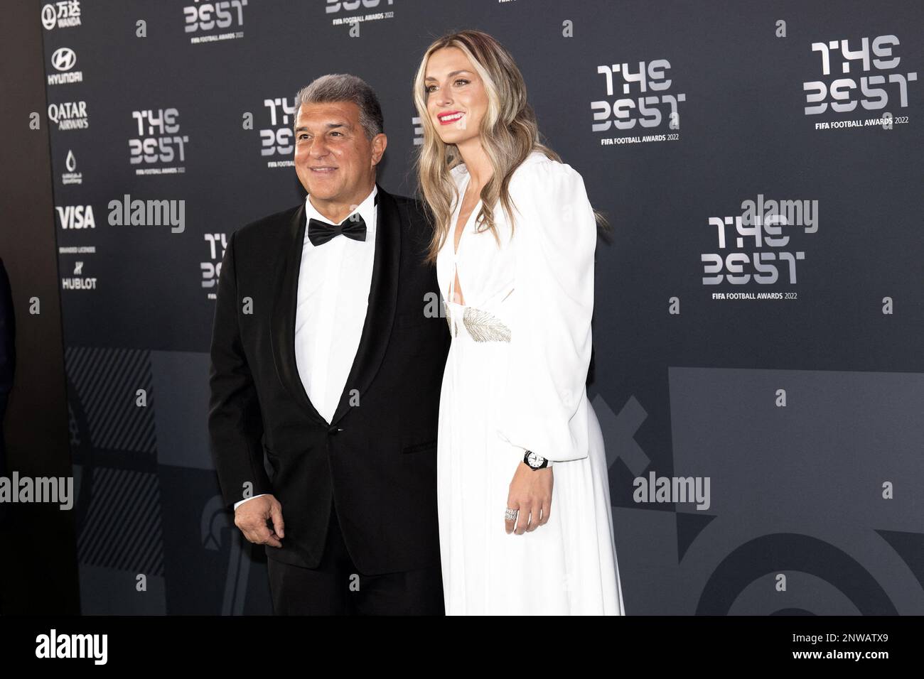 Joan Laporta, présidente du FC Barcelone et Alexia Putellas arrivent à la cérémonie des meilleurs prix de football de la FIFA, sur 27 février 2023 à Paris, France photo par David Niviere/ABACAPRESS.COM Banque D'Images