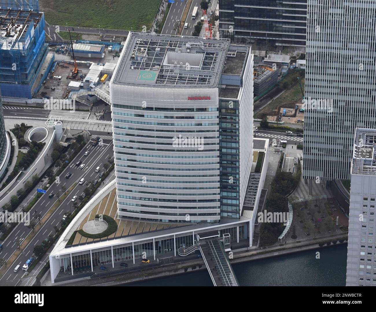 An aerial photo shows the global headquarters Nissan Motor Co., Ltd. in Yokohama City, Kanagawa Prefecture on November 20, 2018. Carlos Ghosn, chairman and CEO of France-based Renault, chairman and former CEO of Japan-based Nissan, and chairman of Mitsubishi Motors, was arrested by the special investigation squad of the Tokyo Public Prosecutors Office on the previous day on suspicion of violating the Financial Instruments and Exchange Law.( The Yomiuri Shimbun via AP Images ) Banque D'Images