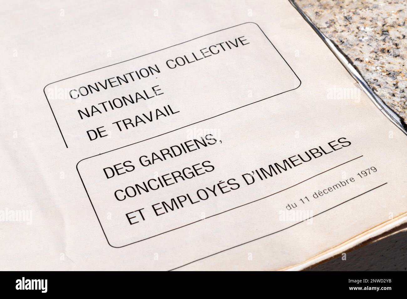 Convention collective nationale des gardiens, concierges et employés d immeubles 1979. Anciens documents de France. Banque D'Images