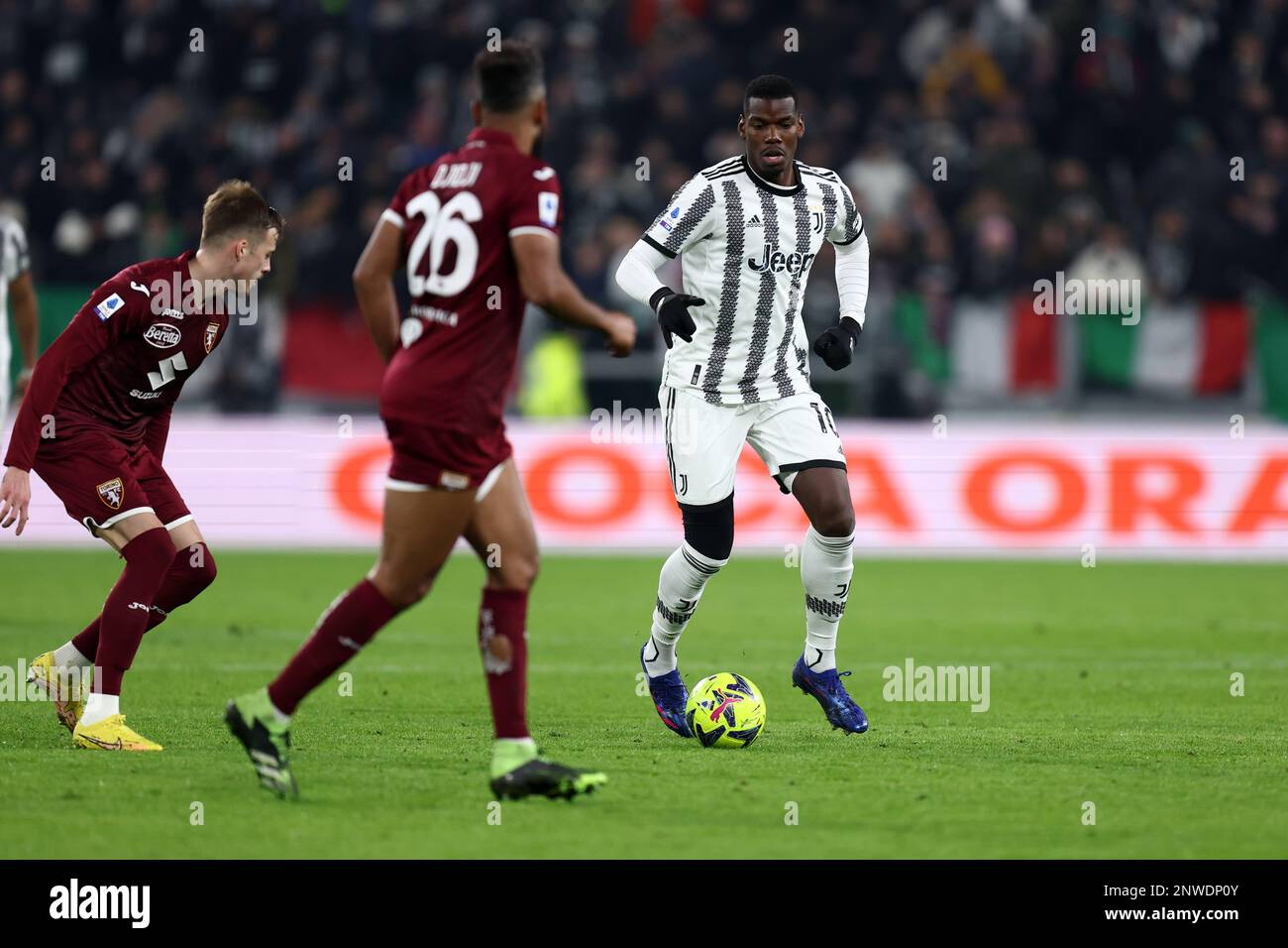 Turin, Italie . 28 février 2023, Turin, Italie . 28/02/2023, Paul Pogba de Juventus FC contrôle le ballon pendant la série Un match entre Juventus FC et Torino FC au stade Allianz sur 28 février 2023 à Turin, Italie . Banque D'Images
