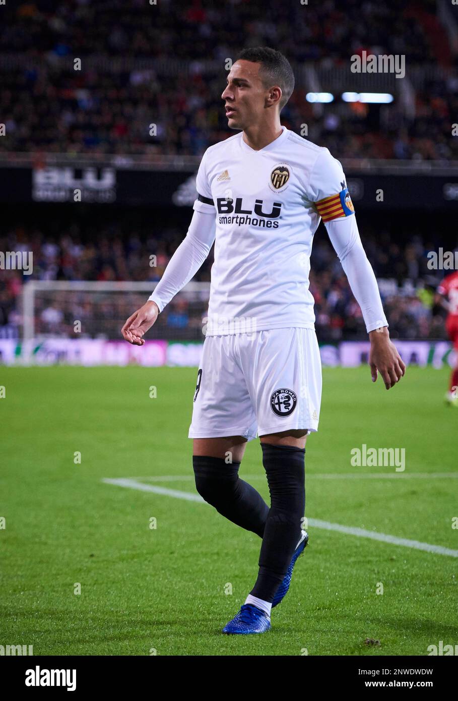 VALENCIA, SPAIN - NOVEMBER 03: Rodrigo Moreno, forward of Valencia CF looks during the La Liga match between Valencia CF and Girona FC at Mestalla stadium on November 03, 2018 in Valencia, Spain. (Photo by Carlos Sanchez Martinez/Icon Sportswire) (Icon Sportswire via AP Images) Banque D'Images