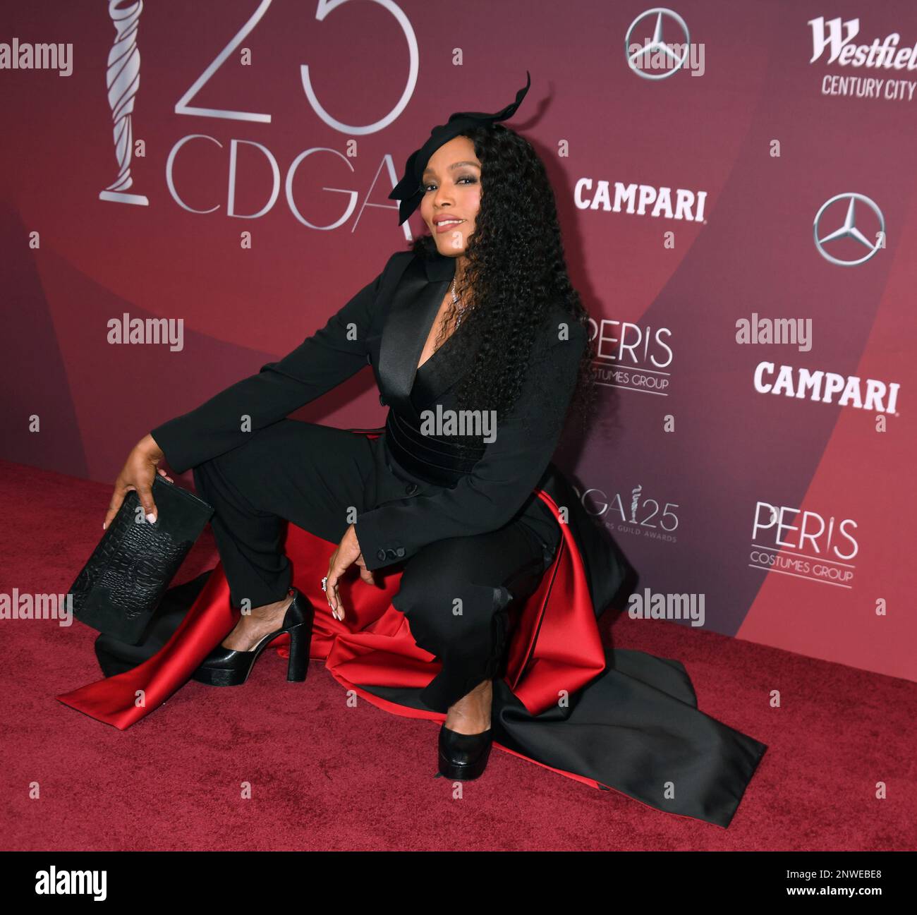 Los Angeles, États-Unis. 27th févr. 2023. Angela Bassett au Costume Designers Guild Awards 25th au Fairmont Century Plaza, Los Angeles. Photo: Featureflash Credit: Paul Smith/Alamy Live News Banque D'Images