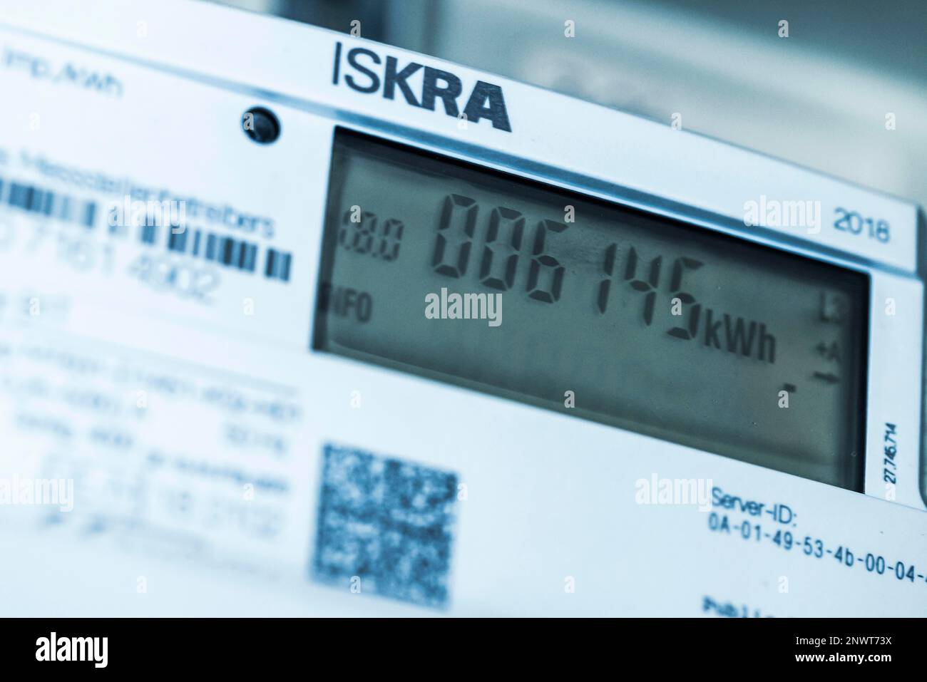 Les compteurs d'électricité modernes avec la technologie numérique, l'électricité et d'autres sources d'énergie deviennent de plus en plus chers, l'Allemagne Banque D'Images