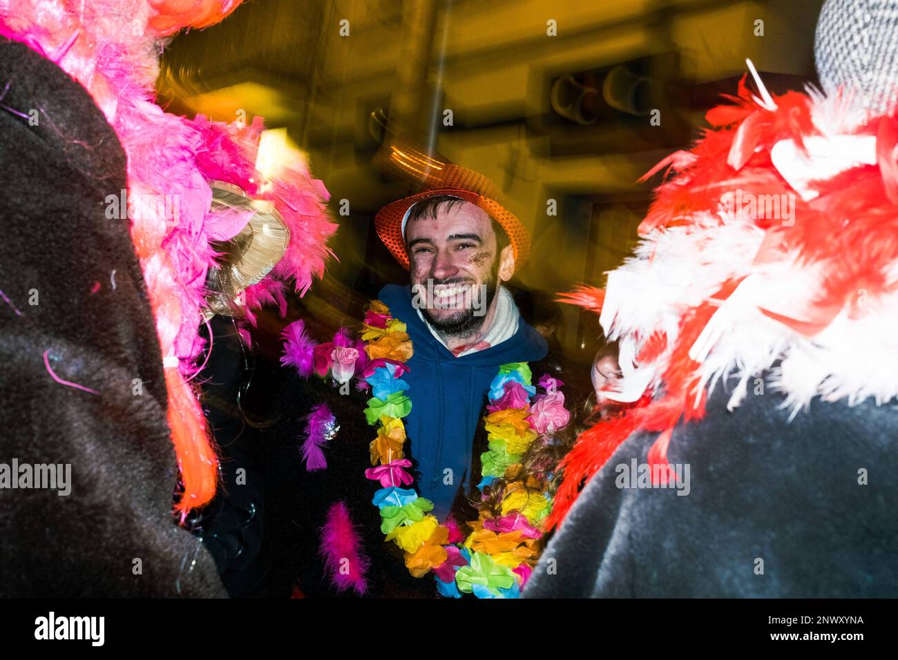 Carnavaleux (fêtards) participe au Carnaval de Malo, à Dunkerque, dans le nord de la France, sur 26 février 2023 . Photo de Julie Sebadelha/ABACAPRESS.COM Banque D'Images